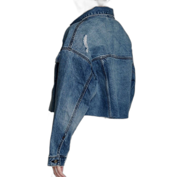 Daze Denim The Main Squeeze Crop  Distressed Trucker Denim Jacket in Throwdown M - Picture 13 of 13